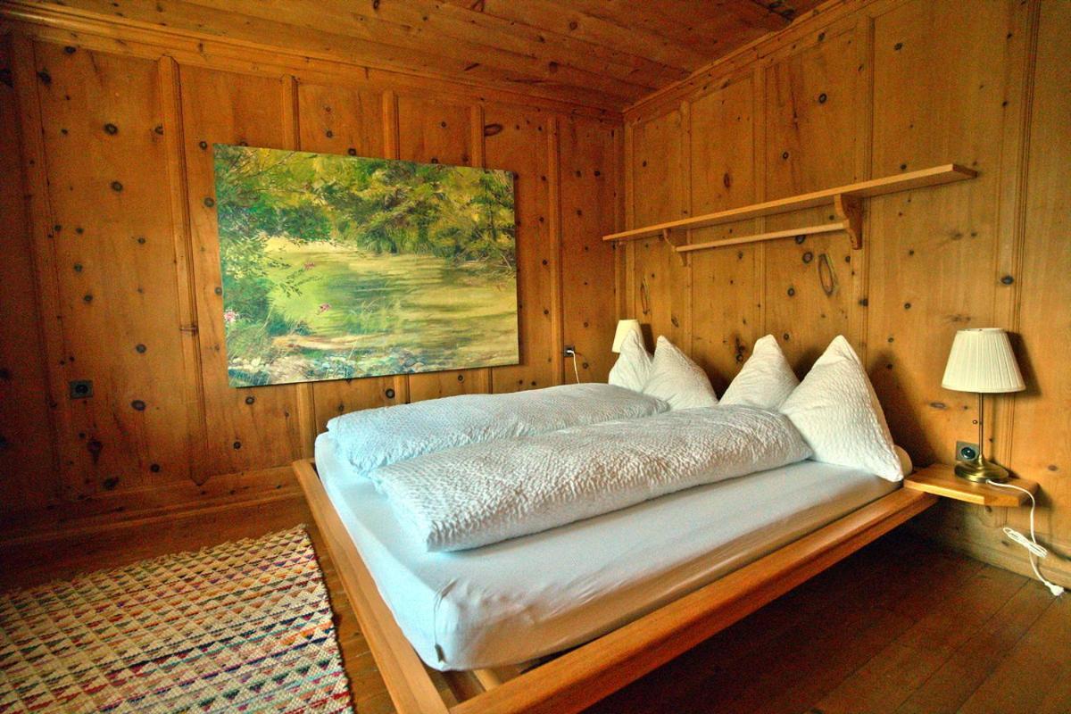 Chasa Sassalba Bed & Breakfast Lu Exterior photo